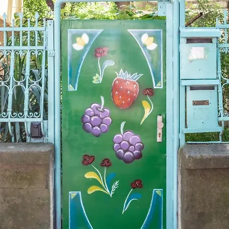 Apartment Barcelona Colorful W Backyard