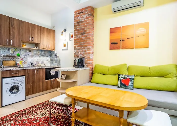 Barcelona Colorful W Backyard סופיה